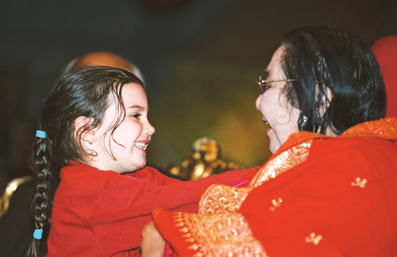 Rosie with Shri Mataji (Sir CP)