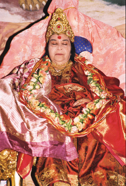 Shri-Mataji-Navaratri-Puja-Cabella-1997-02